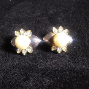 Vtg  Clip-on Earrings with Rhinestones